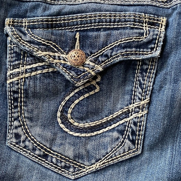 Silver | Suki Flap Short - Blue Denim Women's Shorts - W34 - Picture 6 of 6